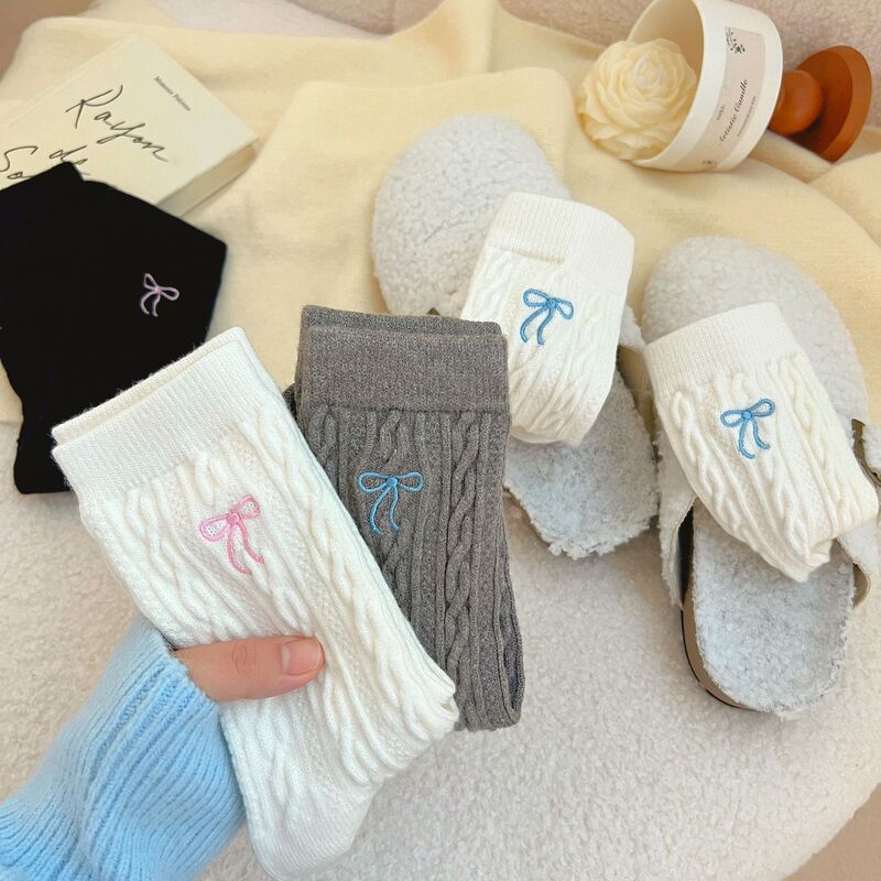 Winter Socks Women's Autumn and Winter Thickened Cashmere Japanese Style Twist Embroidered Bow Soft Waxy Atmosphere Wool Stacks Winter Socks Women's Autumn and Winter Thickened Cashmere Japanese Style Twist Embroidered Bow Soft Waxy Atmosphere Wool Stacks
