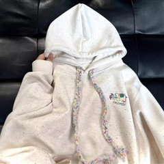 カラーポイント刺繍フード付きの女性春秋新作oversize小柄なデザイン感があります。