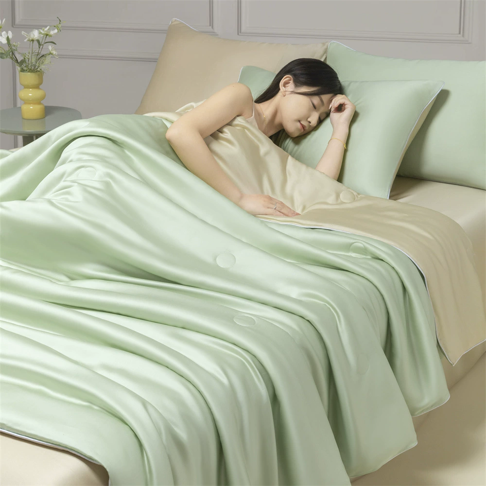 Летнее одеяло с кондиционером, летнее прохладное одеяло из мытого шелка, тонкое одеяло, одно прохладное летнее одеяло из ледяного шелка, комплект из трех или четырех предметов, можно стирать в машине.