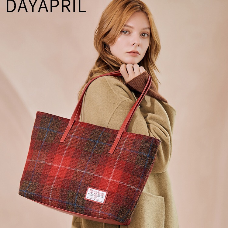 Cross-Border 2024 New Harris Tweed Bag Women's British Style Large Capacity Portable Tote Shoulder Bag