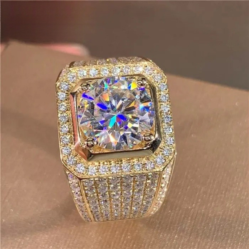 Minimalist Men's Designer Ring For Elegant Daily Wear And Occasions_voghion.com
