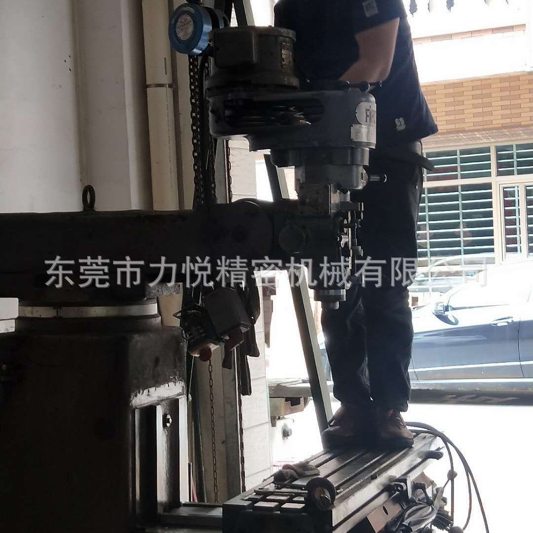 铣床维修 铣床大修 更换主轴轴承  检修铣床电路