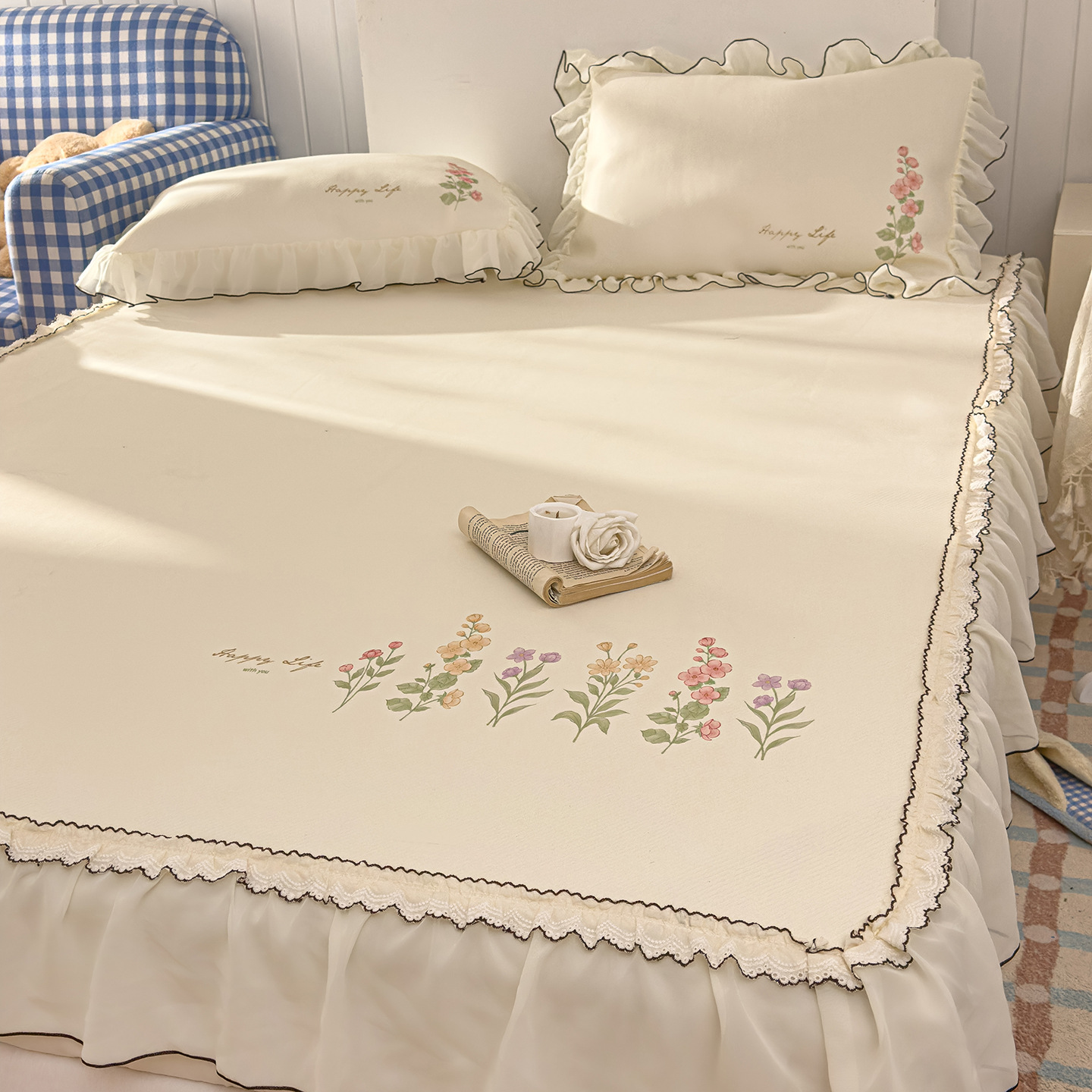A clase de verano frío frijoles cama de frijoles falda de cama de cuatro piezas set lavable princesa aire acondicionado suave alfombra de seda de hielo