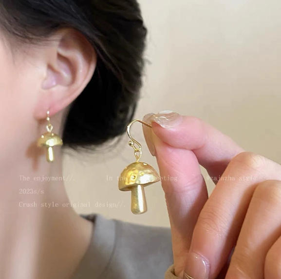 50# golden mushroom earrings