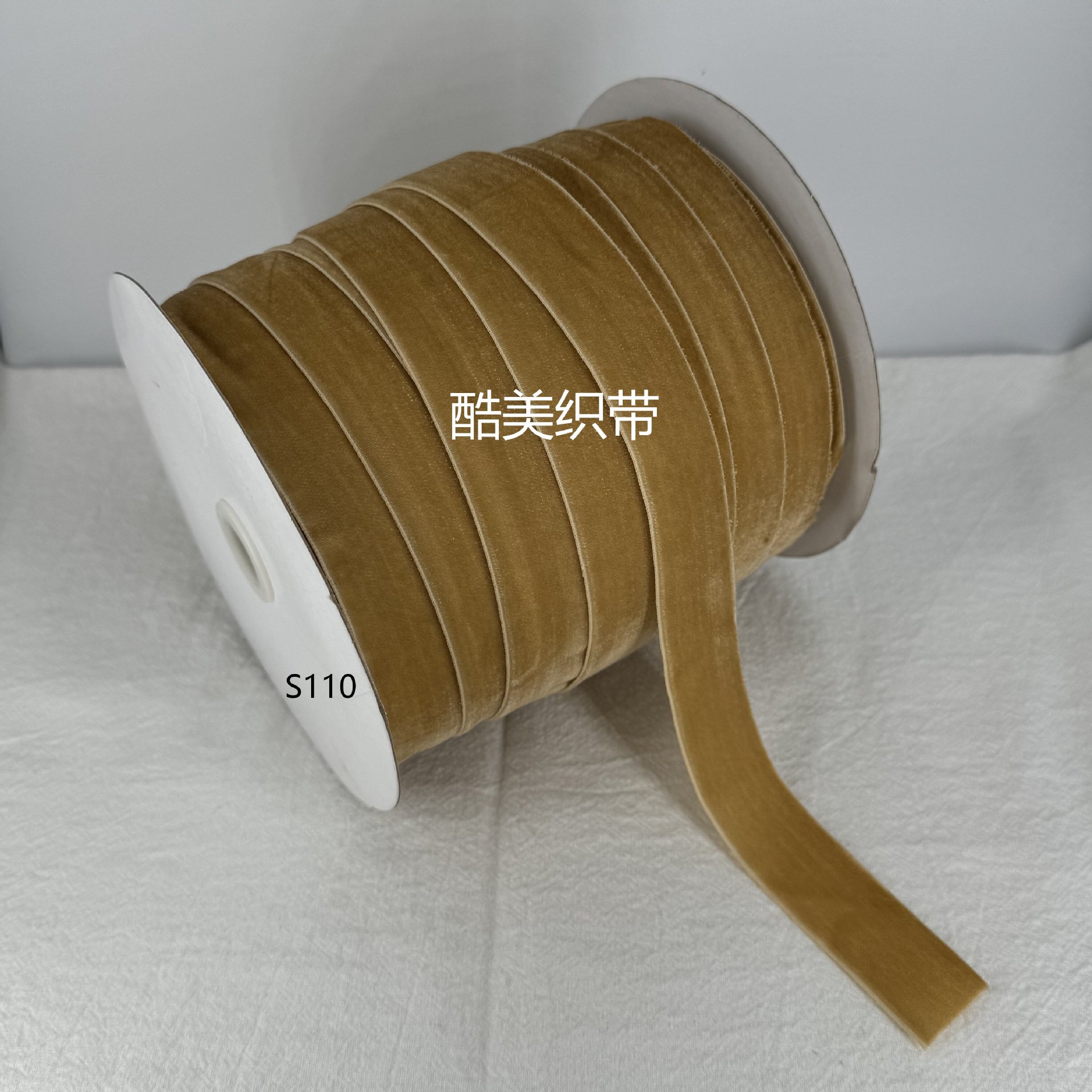 Stock 1.5cm / 2cm / 2.5cm unilateral cinta de terciopelo de terciopelo de color diy arco hecho a mano