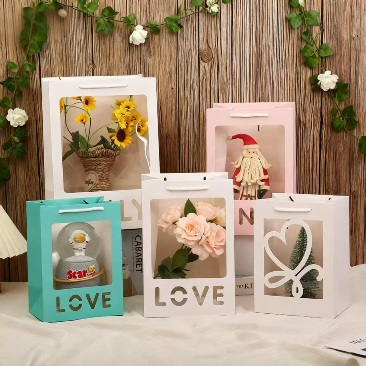 Valentine's Day 520 Gift for Girlfriend, Simple Flower Handbag, Transparent Window Gift Bag, Ready-Made Factory Direct Sale