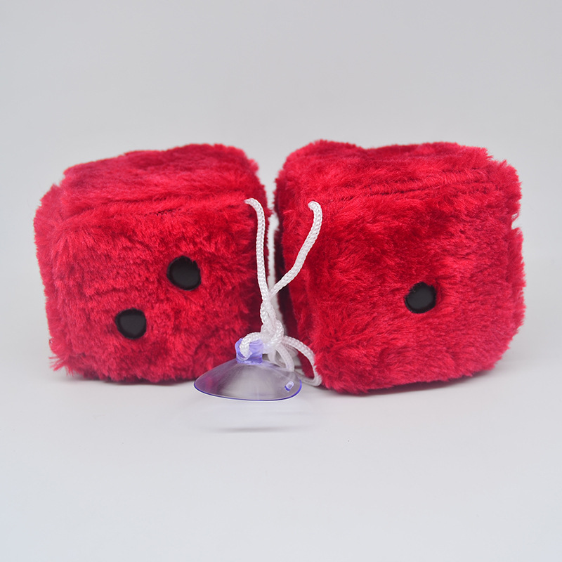 Amazon transfronteriza 7,5 cm de largo Punto de estampado en caliente de lana dados de peluche Cubo de juguete colgante de coche colgar tamiz