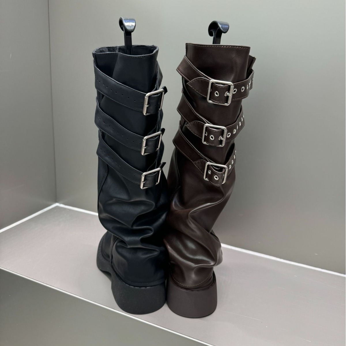 Mooreyu Pants Dikke Zool Knight Boots, Dames 2024 Lente/Zomer Nieuwe Veelzijdige Look, Slanke Bruine Stapellaarzen_voghion.com
