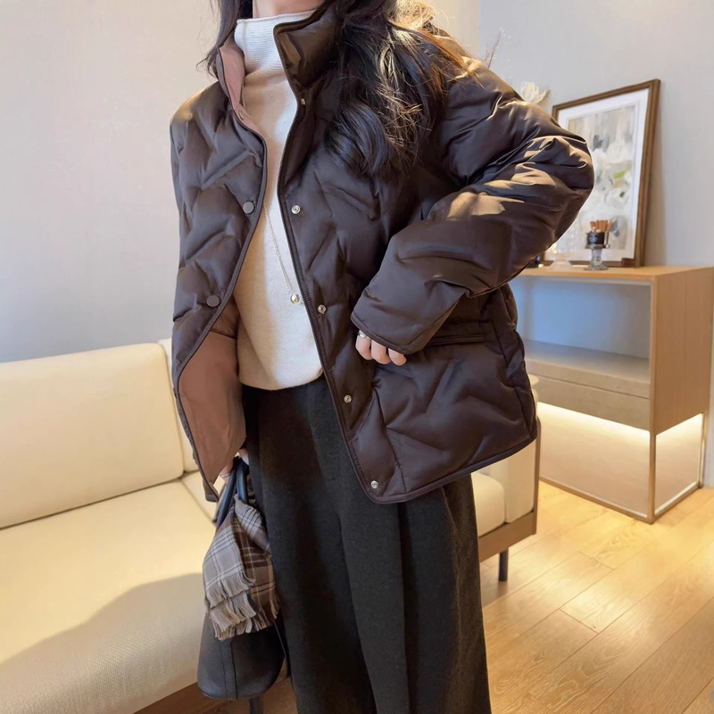 In Stock, High-Quality, Stylish and Slimming, Autumn and Winter Light and Warm 95% White Goose down Reversible down Jacket with Stand Collar Short Coat for Women