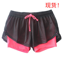 夏の新商品のレジャー運動の半ズボンの偽の2つの縄の網の目の2層のフィットネスのトレーニングのランニングの半ズボン