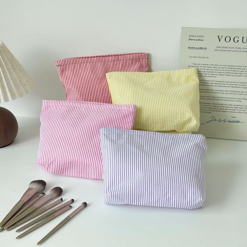 Hand-Held Makeup Bag, Large Capacity, Striped Embroidered Makeup Storage Bag, Bubble Gauze Toiletry Bag, Portable Travel Toiletry Bag Hand-Held Makeup Bag, Large Capacity, Striped Embroidered Makeup Storage Bag, Bubble Gauze Toiletry Bag, Portable Travel Toiletry Bag