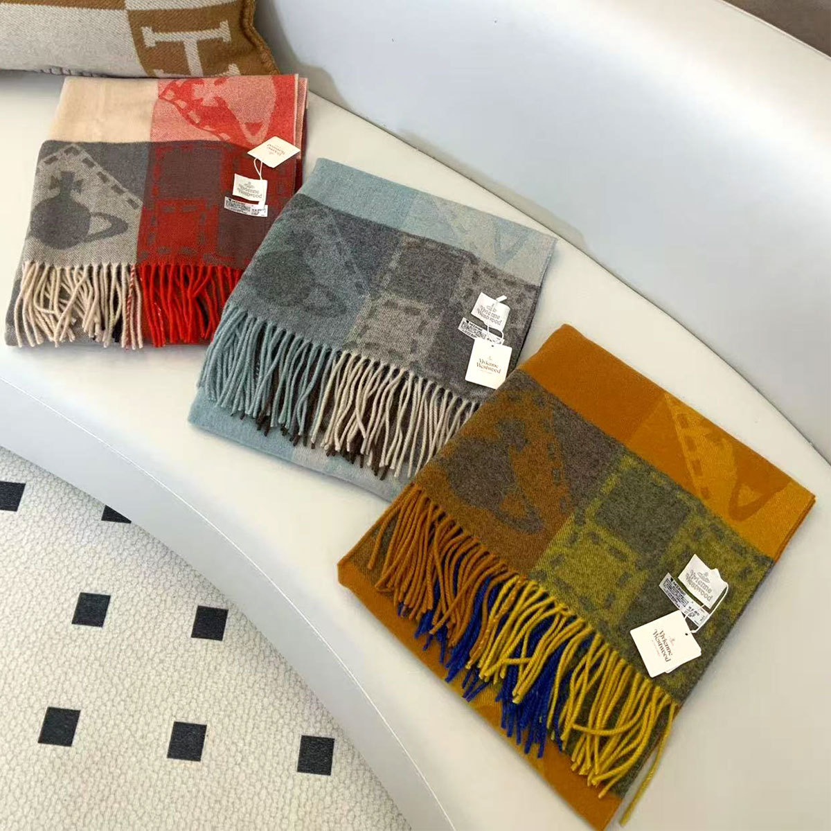 Western-Style Wool Scarf with Checkerboard Pattern, Double-Sided Jacquard, Autumn and Winter Warm Tassel Scarf, Cashmere Scarf for Women