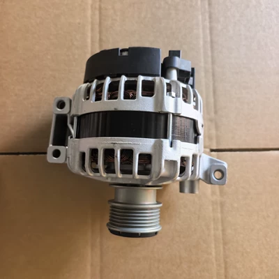 Discovery Sport 2.0t, Range Rover Evoque 2.0t, Freelander 2 2.0t üçün generator Lr067840