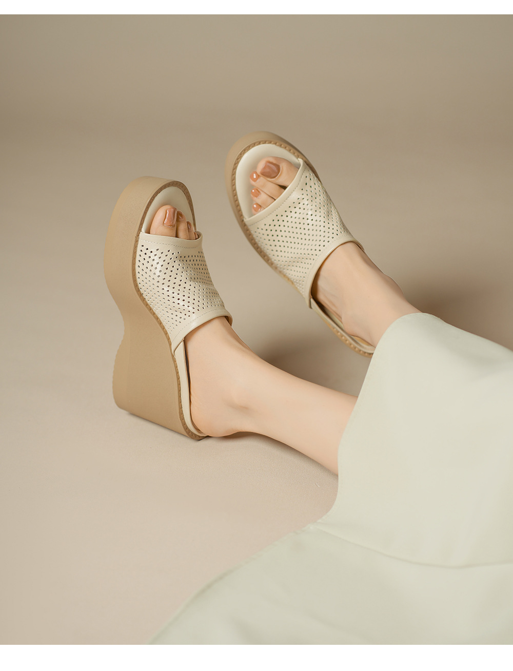Dép sandal cao gót nữ da cừu đế xuồng mũi hở quai ngang — màu trắng ngà chi tiết 7