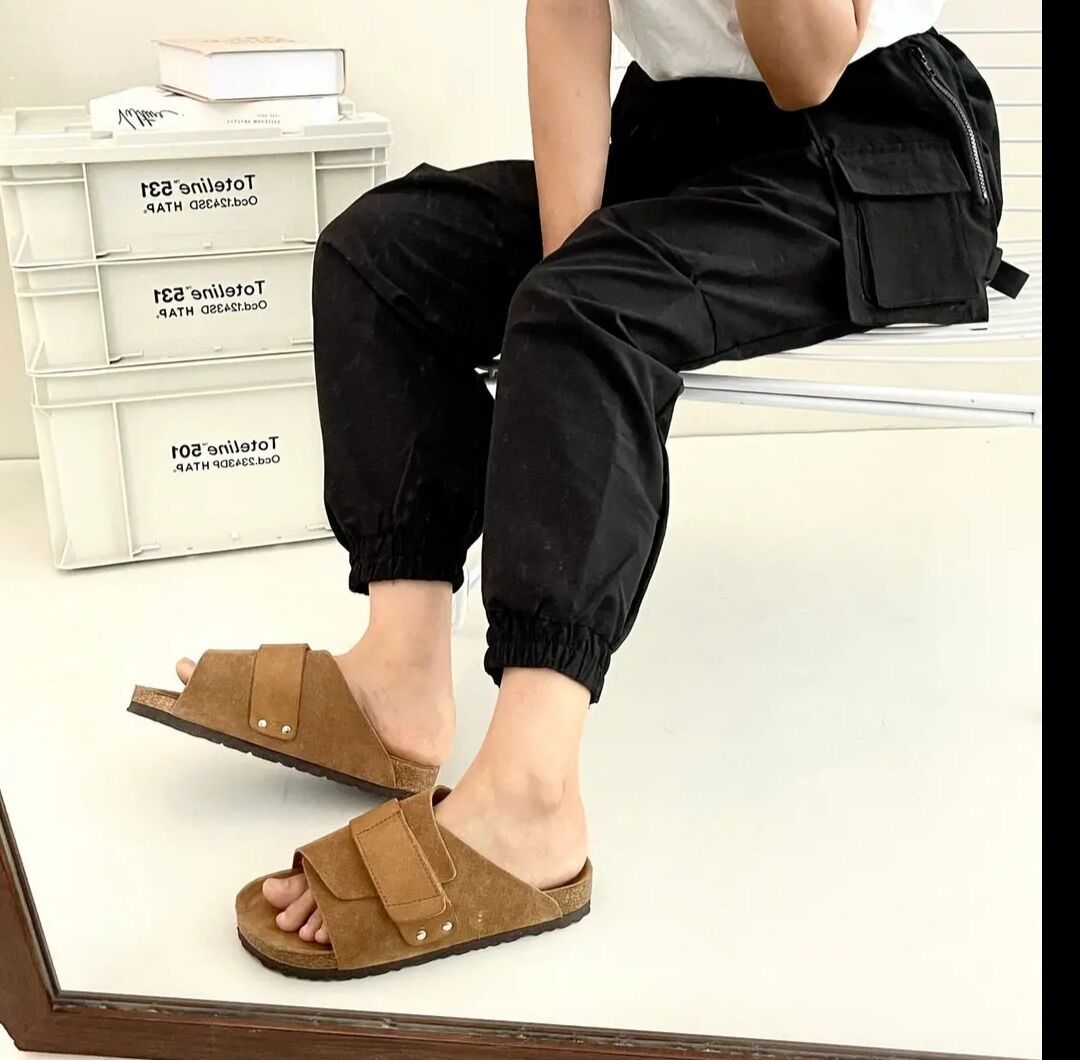 Sandals Image 2