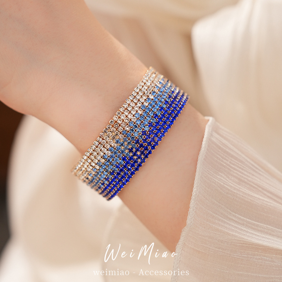 Multicapa de diamantes redondos gradiente elástico brazalete de apertura de estilo europeo y americano pulsera de moda de lujo ligera nicho joyas de mujer