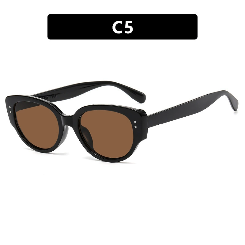 Cat‑eye eyeglasses, retro thick frame, face‑slimming style, lightweight
