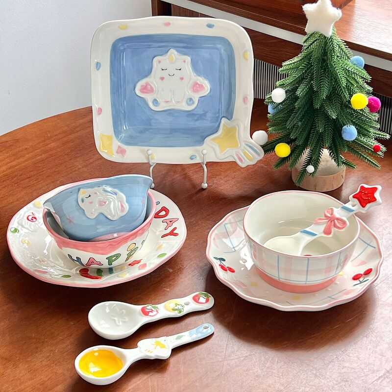 Highly attractive and cute ceramic bowl, plate, and spoon set with animal and fruit designs, ceramic tableware for single-person use, home dining bowl Highly attractive and cute ceramic bowl, plate, and spoon set with animal and fruit designs, ceramic tableware for single-person use, home dining bowl