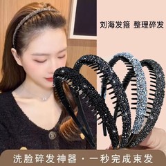 甘美な外出の優雅な気質は歯のカチューシャの高級感を持っています。