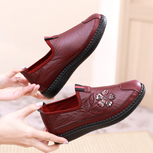 2024 Spring and Autumn New Women's Shoes Non-slip Soft Sole Comfortable Wear-Resistant Casual One-Step Middle-aged and Elderly Mom Shoes