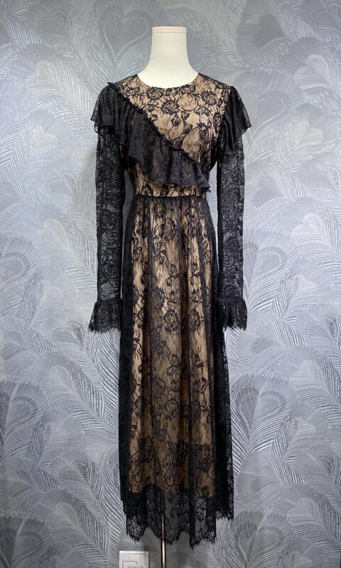 Fengpingying Export Women's Clothing 2025 New Summer Style Round Neck Waist Long Lace Dress Ready for Sale