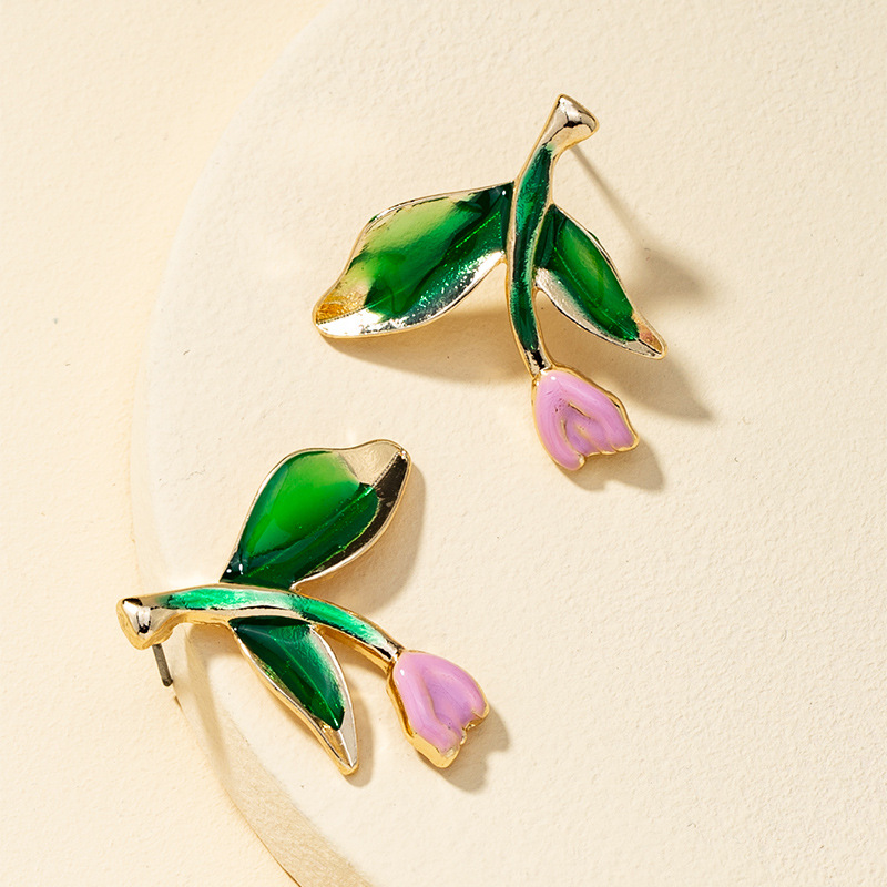 Simple Fashion Retro Flower Earrings display picture 5