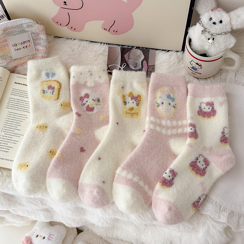 Australian velvet KT cat socks for women, autumn and winter mid-calf socks, cartoon plush thickened warm floor socks, Japanese cute warm velvet Australian velvet KT cat socks for women, autumn and winter mid-calf socks, cartoon plush thickened warm floor socks, Japanese cute warm velvet