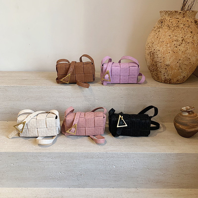 2025 primavera nueva moda coreana bolso de hombro bolso de nicho bolso de diseño de moda de mujer bolso pequeño cuadrado mochila