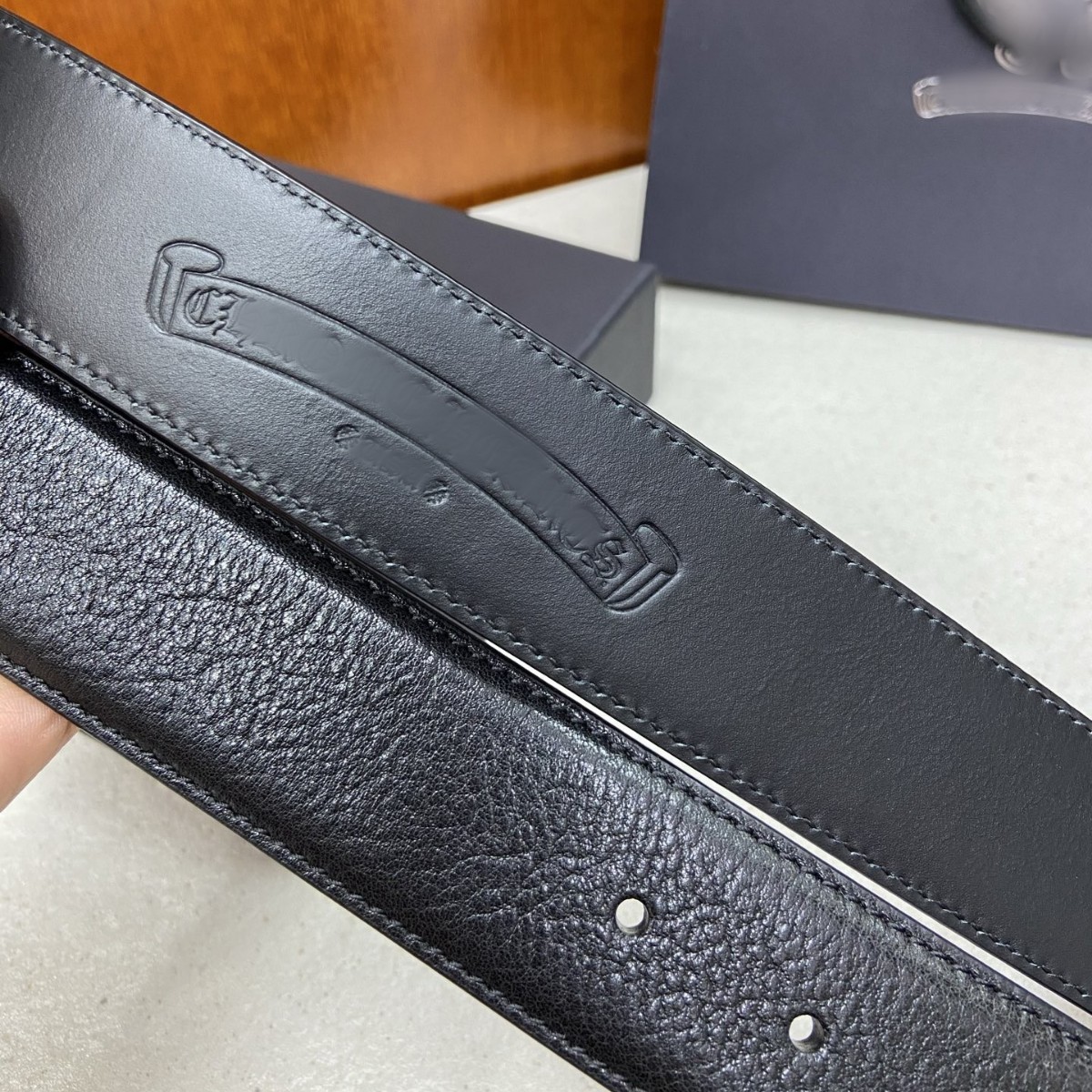 Cinturón Negro de Cuero de 3.8CM con Cruz y Broche, para Hombre y Mujer | Estilo Retro