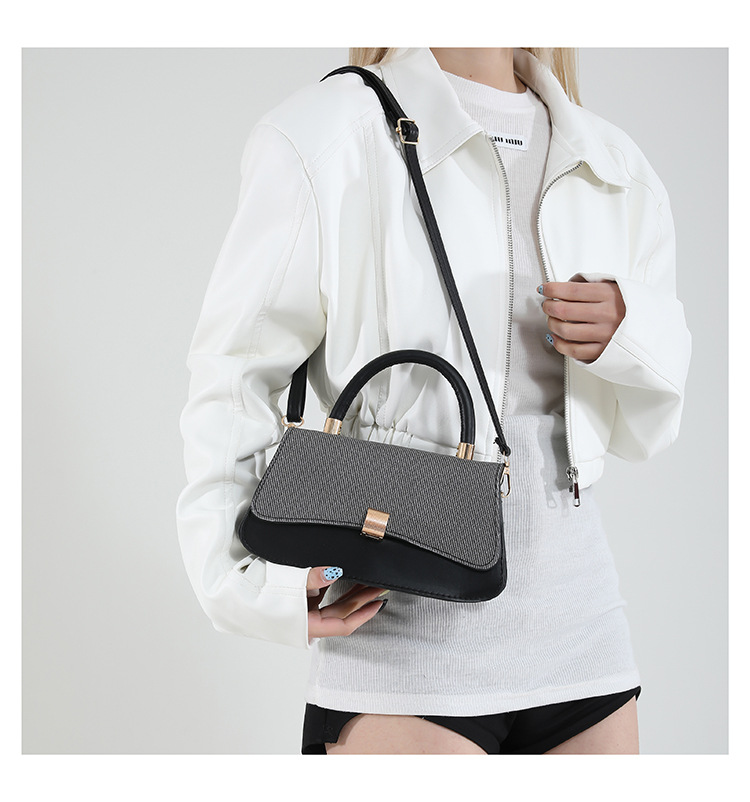 493g Weight Lock clasp Closure Type Single Shoulder Strap, Top Handle Strap Type Crossbody Bag Bags Type Daily Occasion Pu Leather Material Color Block, Solid Color Pattern All Seasons Season Women's Gender Streetwear Style Square Shape Small Size Women's Small Pu Leather Color Block Solid Color Streetwear Square Lock Clasp Crossbody Bag 11