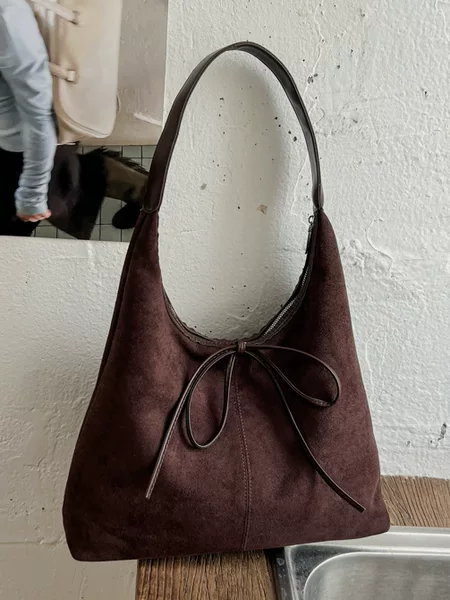 Vintage Matte Soft Surface Large Capacity Women's Bag 2026 New Autumn Winter Versatile Simple Commuting Shoulder Tote Bag