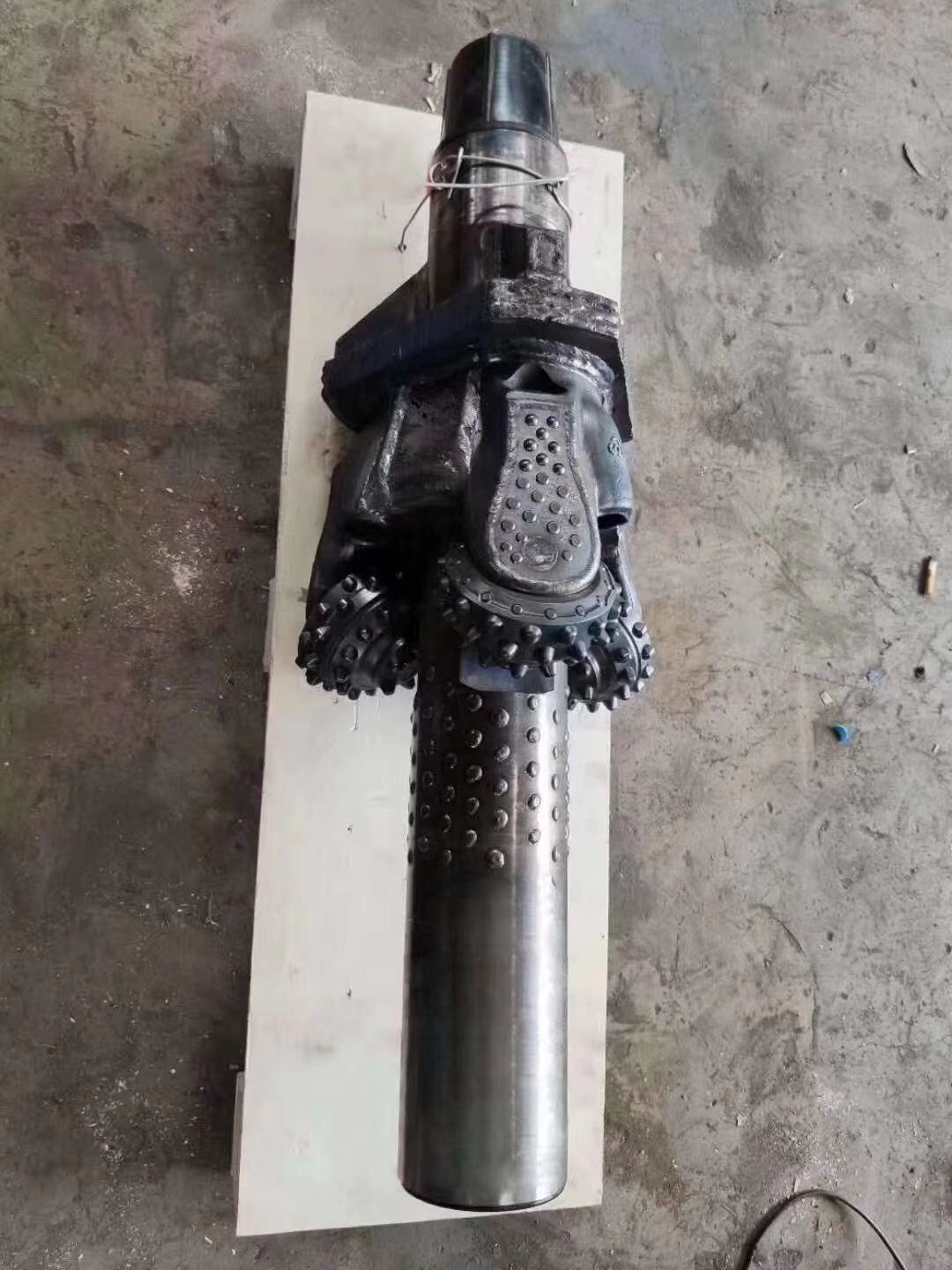 非开挖岩石扩孔器 岩石钻头  岩石挤扩器  非开挖钻具