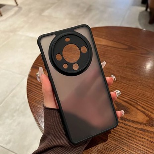 Mate60Pro Mobile Phone Case with Frosted Skin-Feeling Translucent Huawei Mate60 Drop-Resistant Protective Case Knight Black