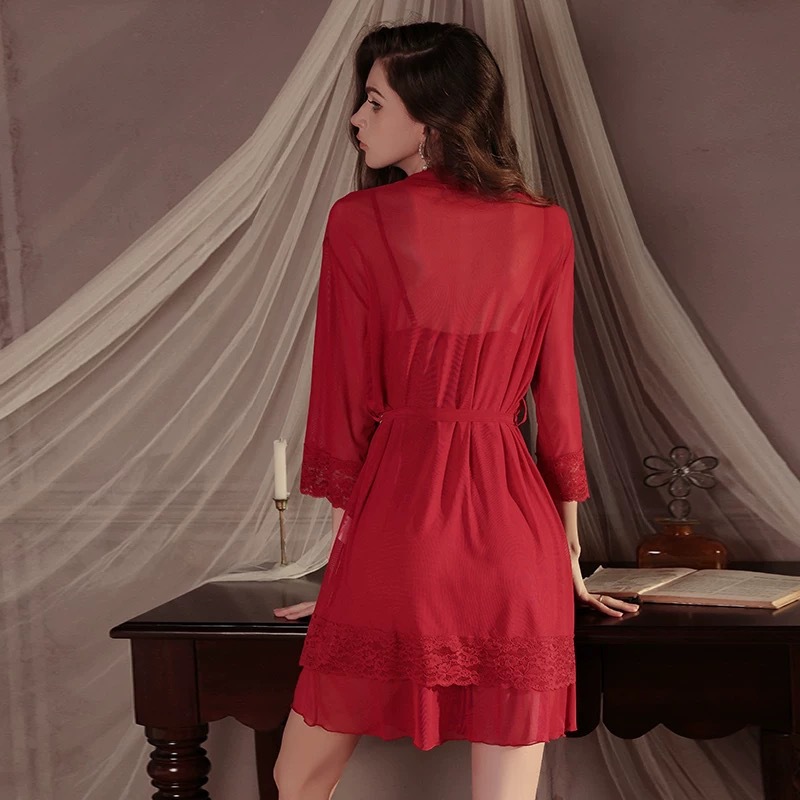 와인 레드 가운