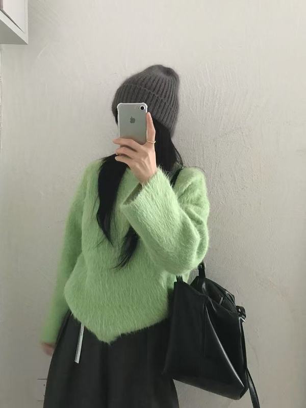 软糯慵懒仿浣熊绒宽松圆领毛衣女秋冬新款时尚减龄毛绒针织衫上衣|undefined