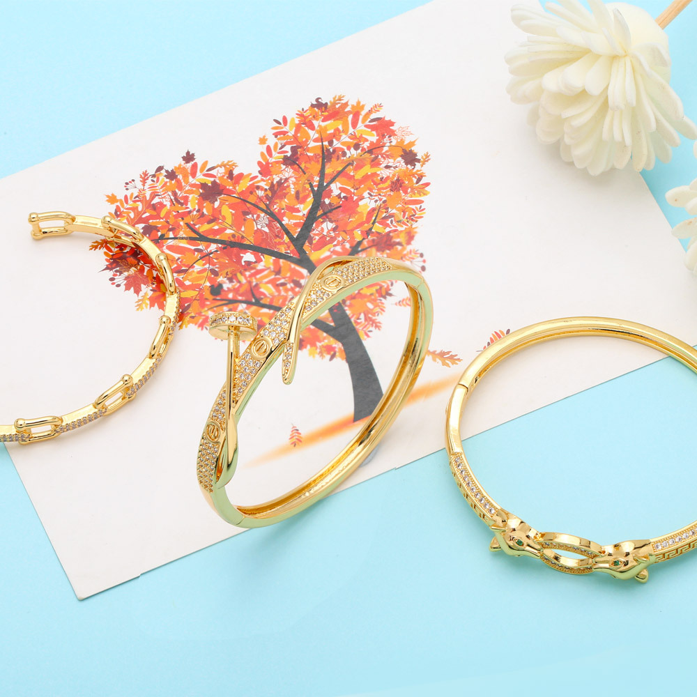 Fashion Creative Starry Nail Clasp Leopard Head Copper Bracelet