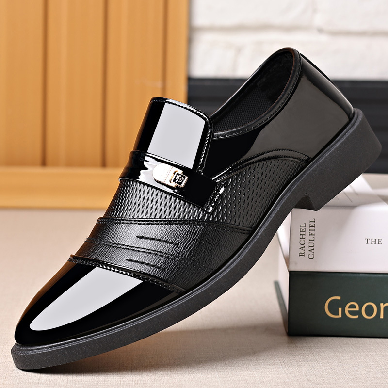 2025 nuevos zapatos de hombre transfronterizos zapatos de cuero brillantes zapatos casuales de hombre zapatos de negocios zapatos de espejo de tamaño grande versátil