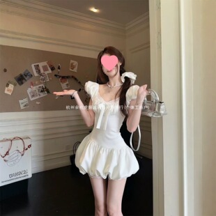 �����L��ɫ�������B��ȹŮ�b�ļ����|�@�ݻ���ȹ��ȹA��ȹ��