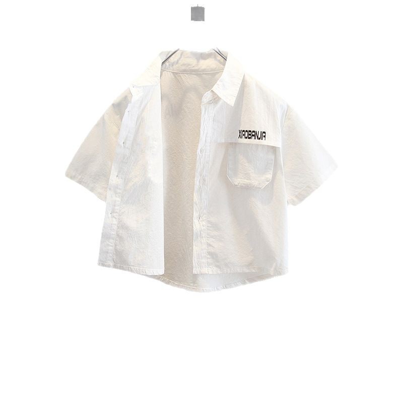 8024 camisa blanca de manga corta para niños verano 2025 nuevo estilo chico guapo y moderno vestido de verano para niños guapo top guapo