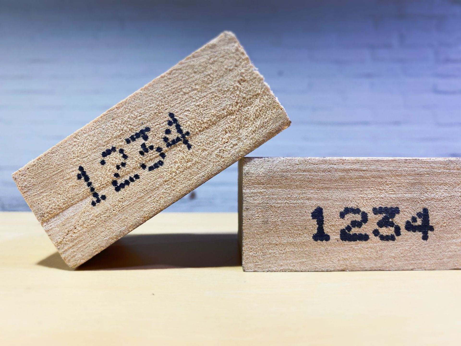 木箱木板喷码机    编号日期喷码机      喷印清晰操作简单