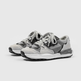 ���Q��ʿ�☋�ܽ�ӢӖЬ�͹����e�ϵ�Ь�п��ļ������\���A���Ь