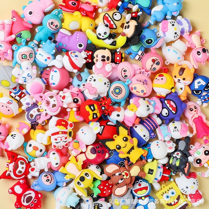 アニメのキーホルダーのぬいぐるみのペンダントは美しいdiyバッグのペンダントの鍵を混ぜて飾ります。|undefined