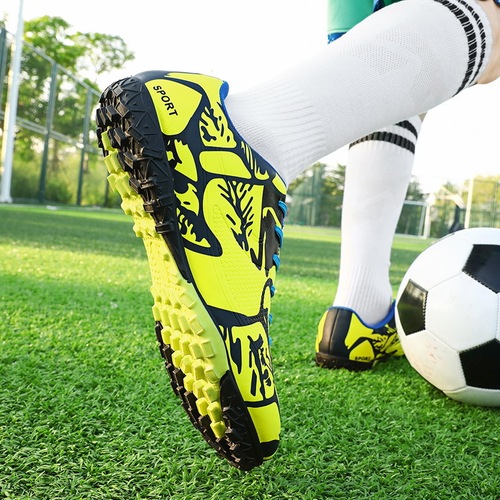 Short spike training football shoes low-top leather broken spike football sneakers low-top youth sneakers large size cross-border