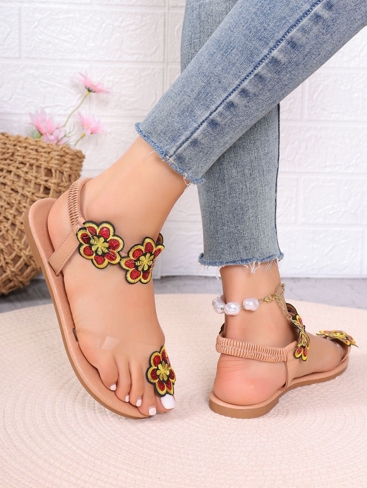 Women's Roman Style Floral Round Toe Thong Sandals display picture 14