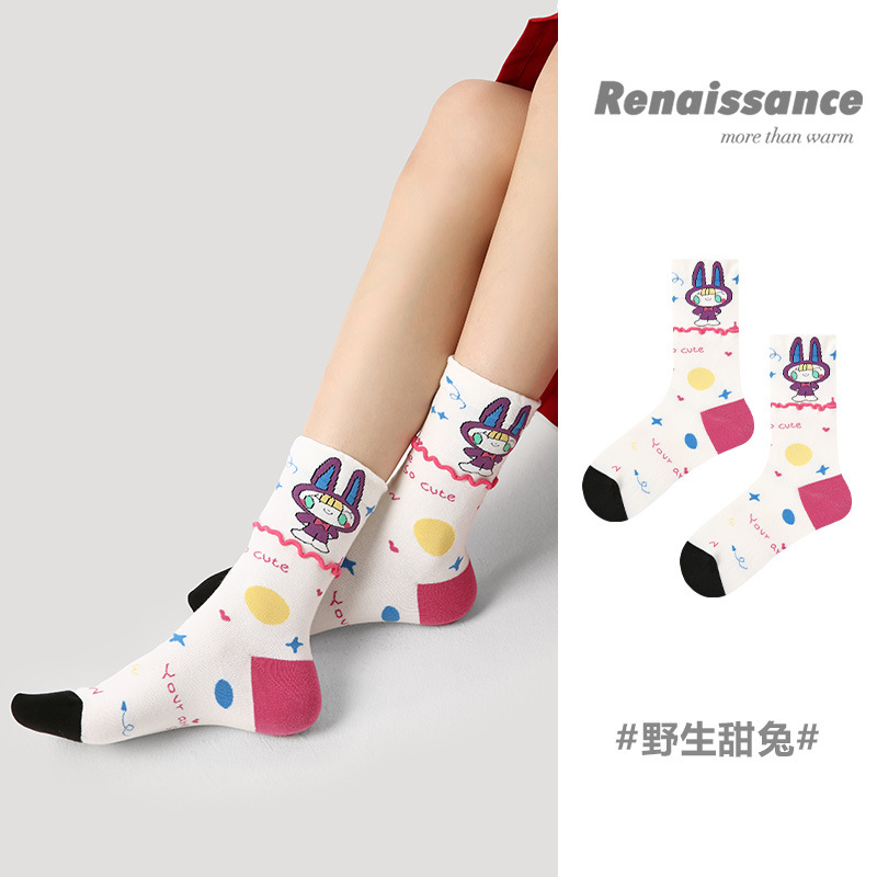 Renaissance靴下の女性の薄いタイプのinsの潮の春秋のタイプの小さい大衆のデザイン感の復古の宮廷の風の中でストッキング