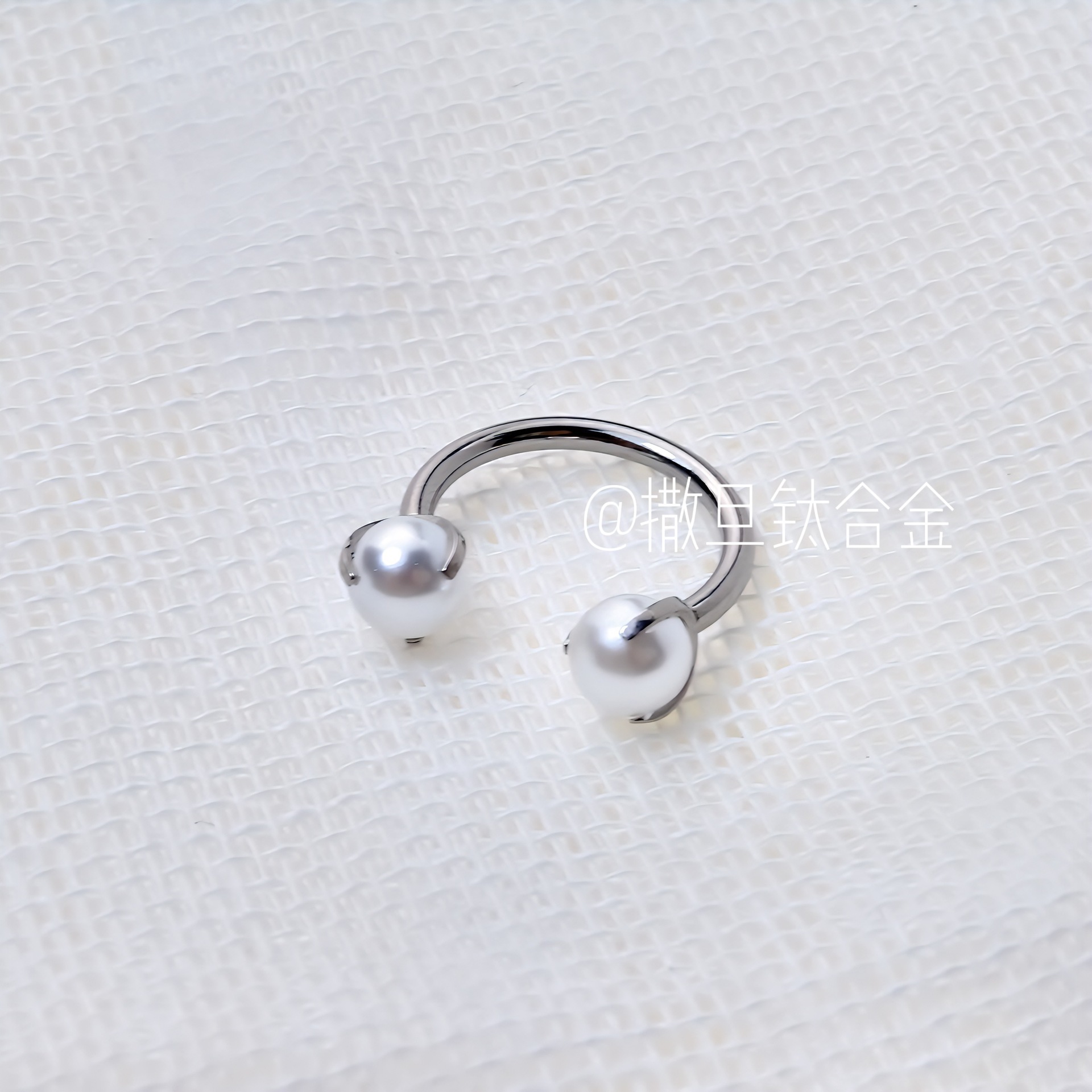 Pointed labret stud close-up product detail