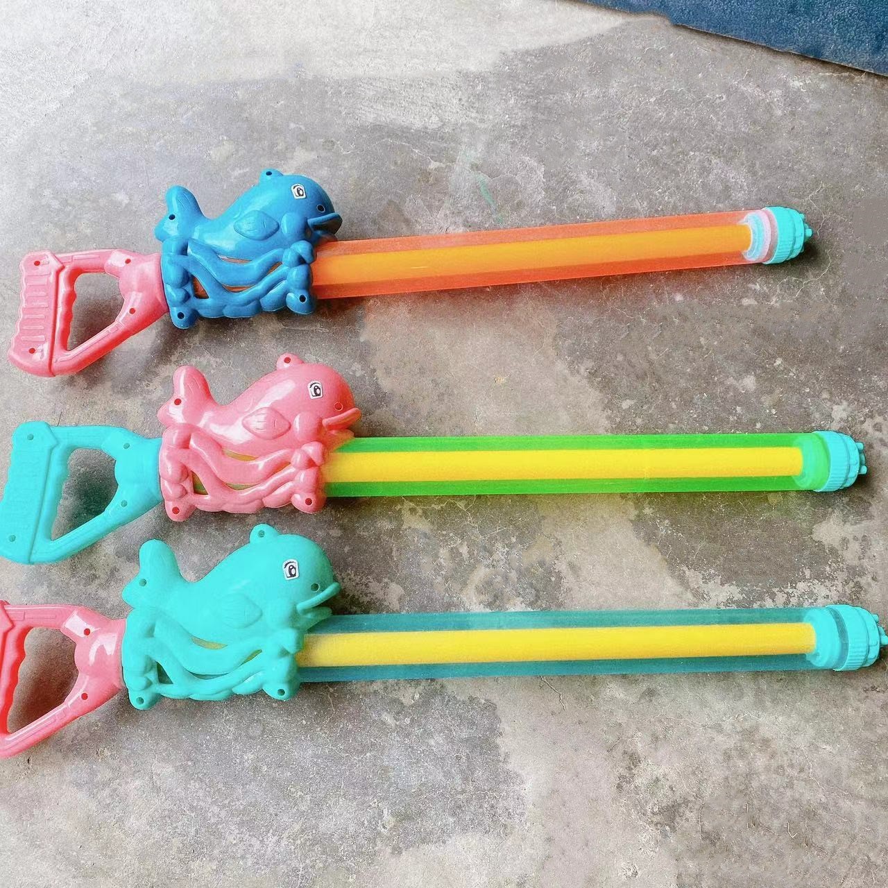 Juguetes infantiles pistolas de agua de extracción de agua de 60cm alargadas y gruesas playas de arena rafting al por mayor