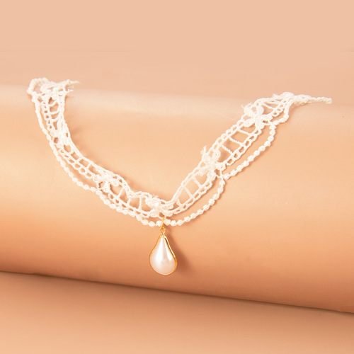 Velvet Necklace Gothic Lolita Choker Neck Chain Collar European and American Style Lace Vintage Jewelry for Women