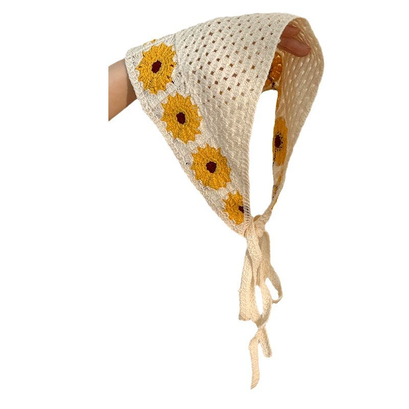 Knitted retro scarf, high-quality vintage style — patterned headband & triangular kerchief