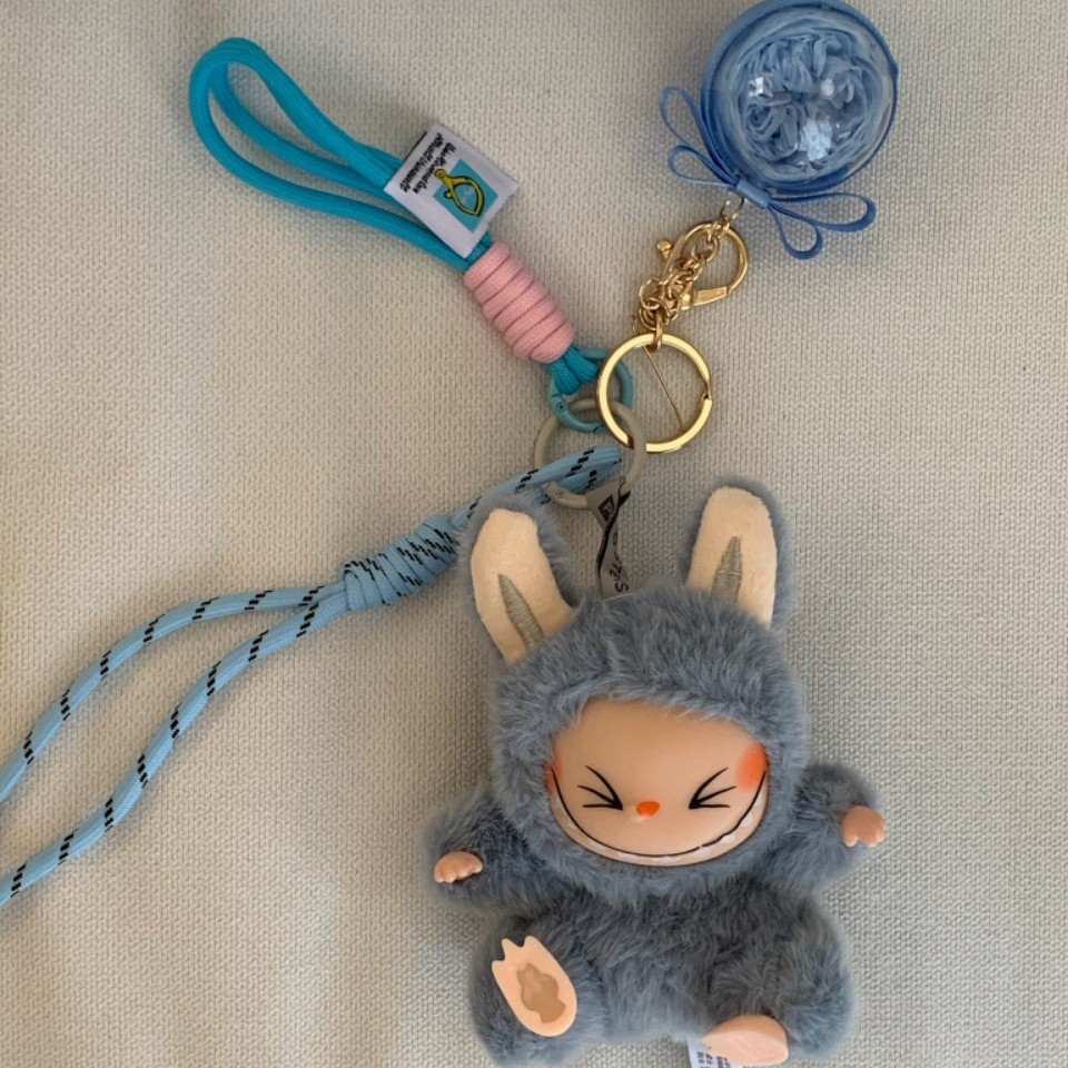 파란색 작은 천 열쇠고리